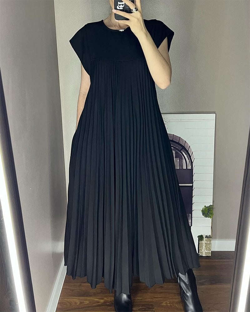Olive | Timeless Pleated Sleeveless Dress