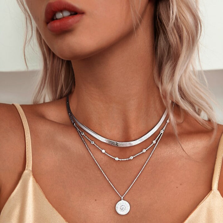 Amalia | Elegant Triple Necklace