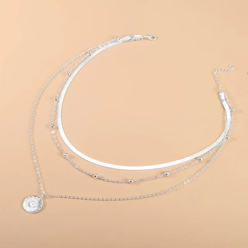 Amalia | Elegant Triple Necklace