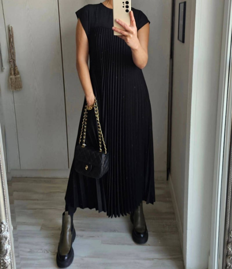Olive | Timeless Pleated Sleeveless Dress