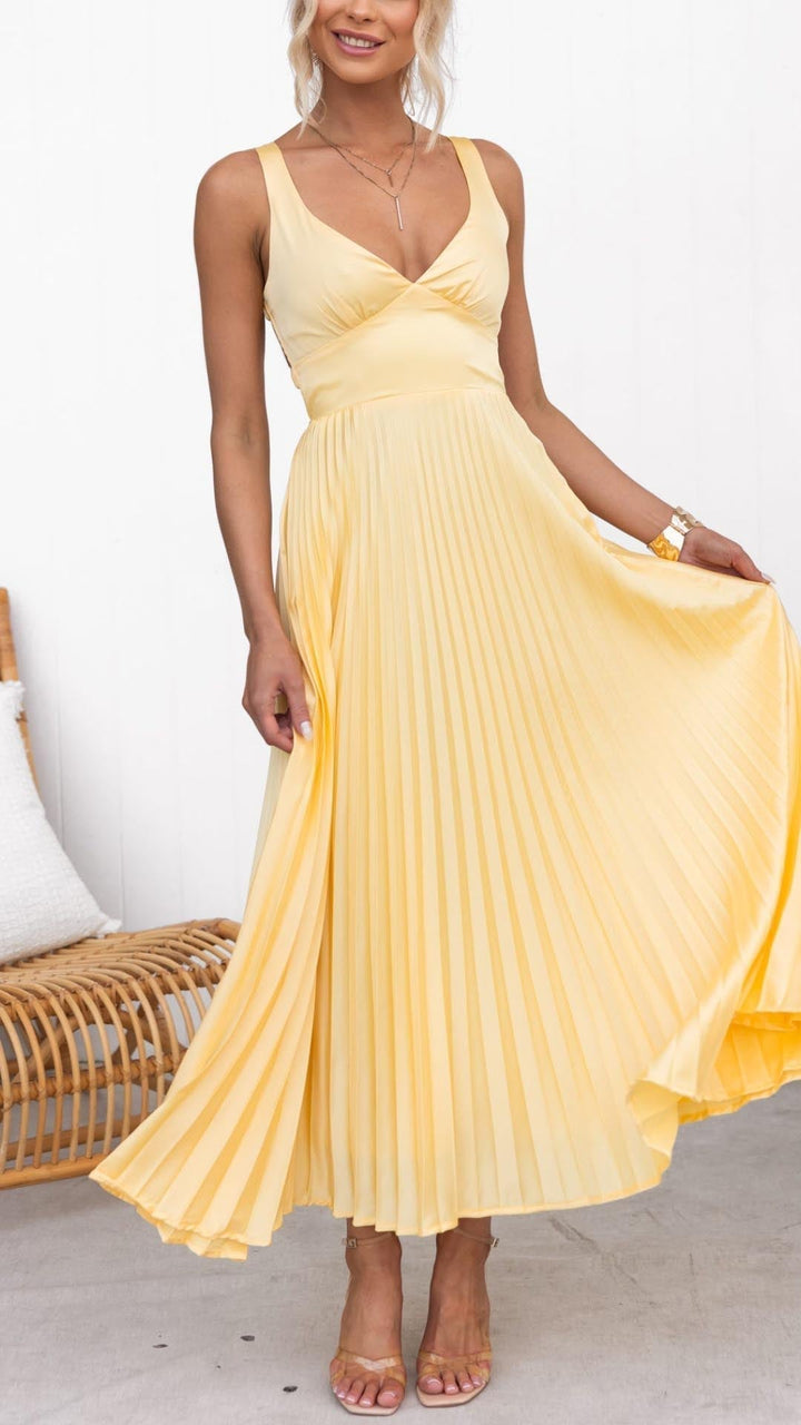 Wendy | Elegant Pleated Maxi Dress