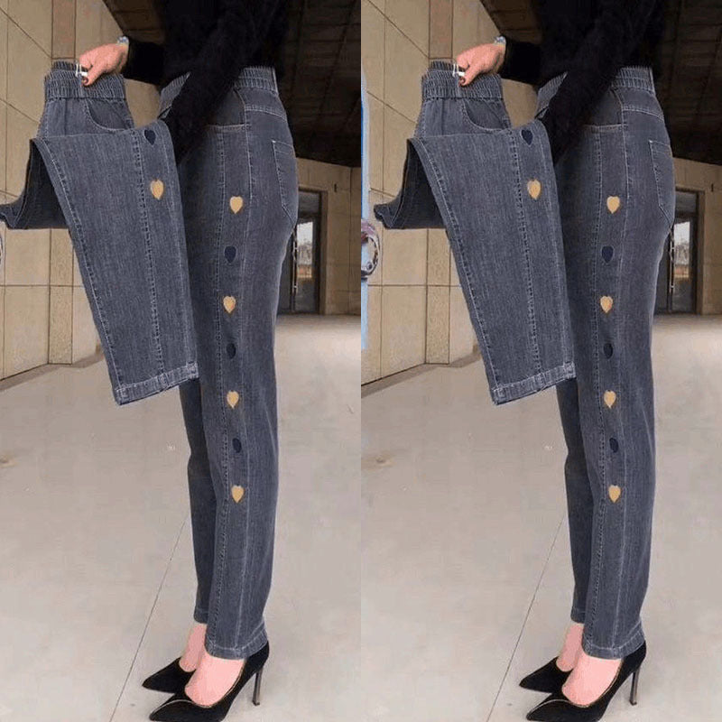 Cassie | Highly Elastic Jeans with Heart Motif Embroidery